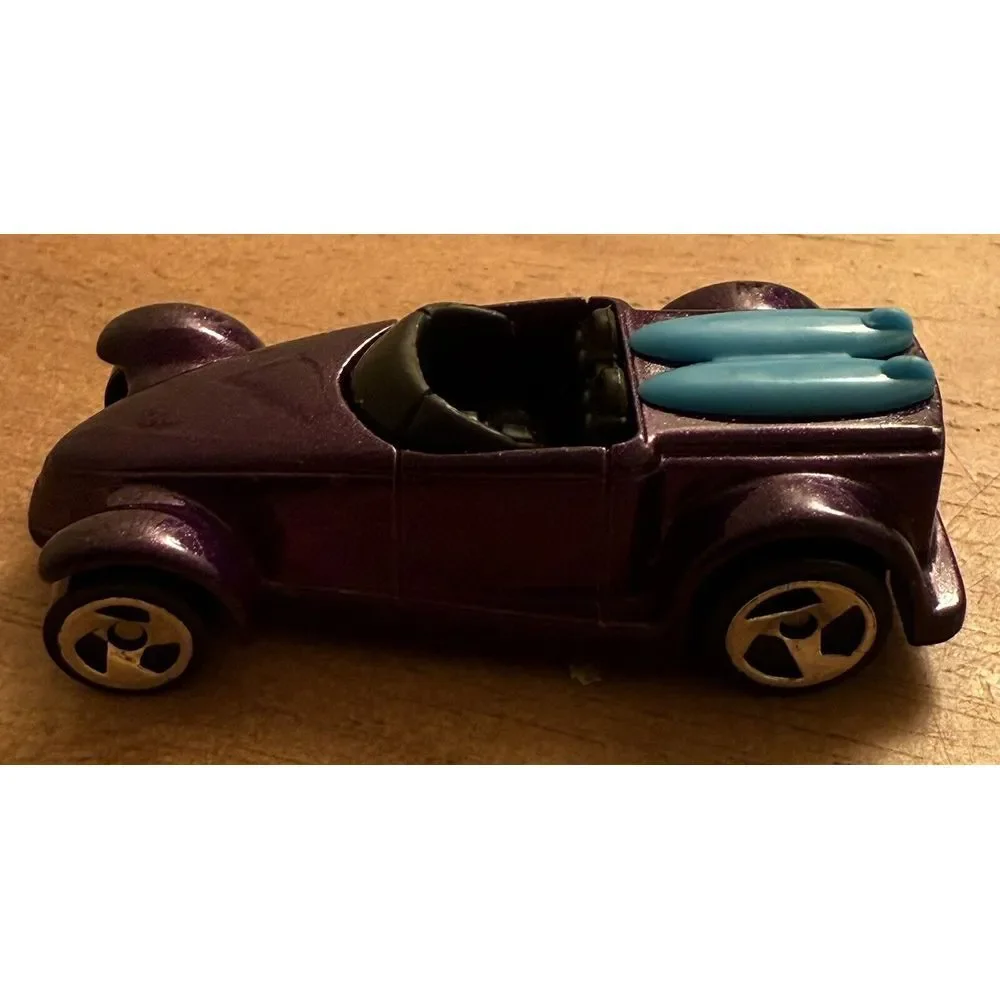 Vintage 1999 HOT WHEELS / MCDONALD'S SURFBOARDER‎ PURPLE CAR Prowler